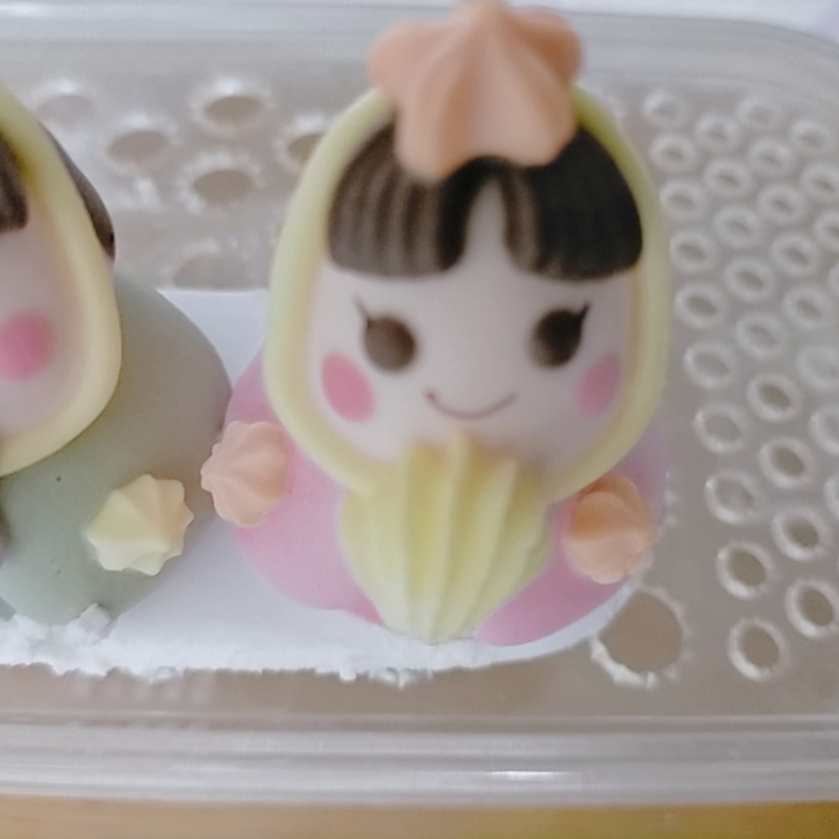 ケーキの上の砂糖菓子 メレンゲドール の食べ方 レシピ 作り方 By Piyo Piyo 楽天レシピ ケーキの上の砂糖菓子 メレンゲドール の食べ方 レシピ 作り方 By Piyo Piyo 楽天レシピ